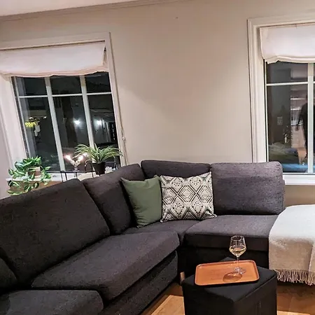 Townhouse In Central *