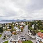 Townhouse In Daire *