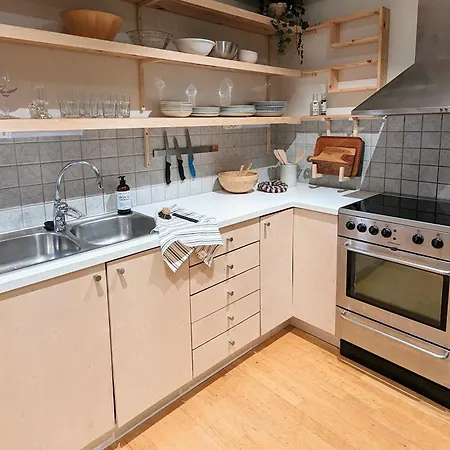 Apartment Townhouse In Central *