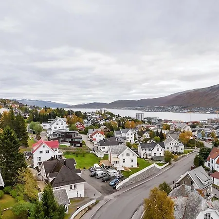 Apartment Townhouse In Central Tromso