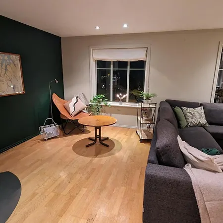 Townhouse In Central *